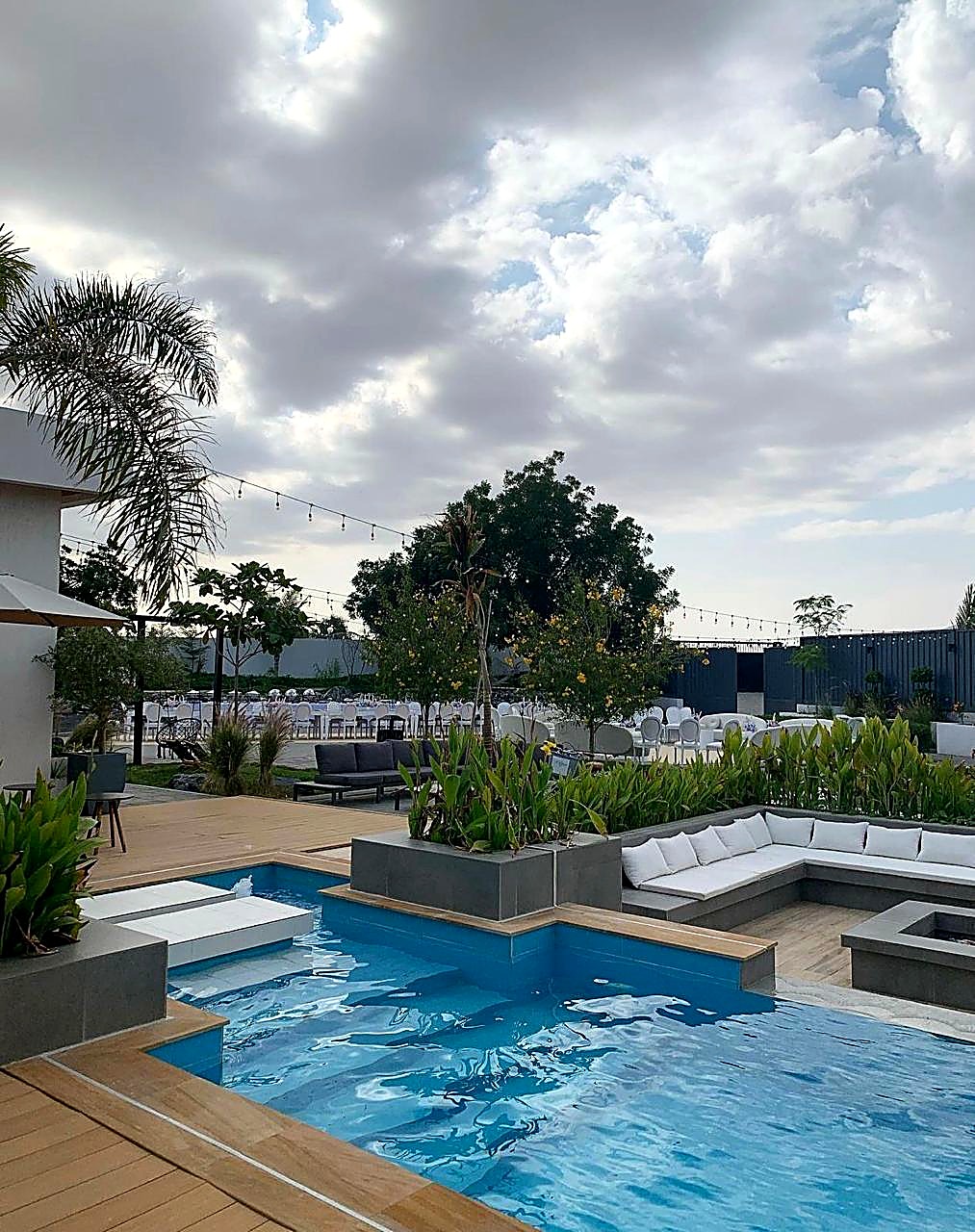 Lounge pool with event garden area